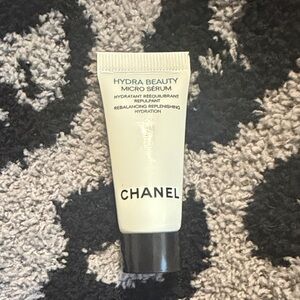 CHANEL Hydra Beauty Micro Serum in White and Black